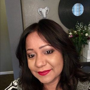 Meet your Posher, Anita